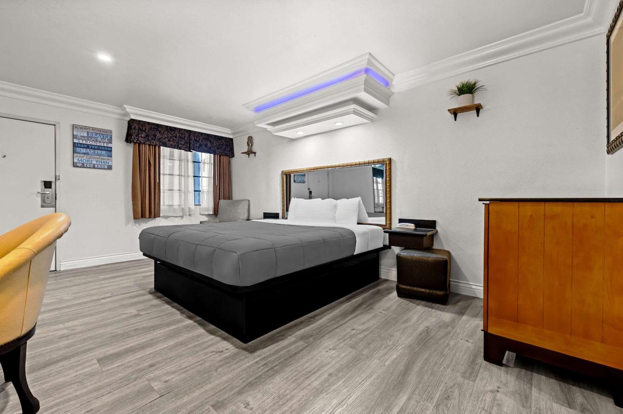 Rodeway Inn Σάντα Άνα Εξωτερικό φωτογραφία