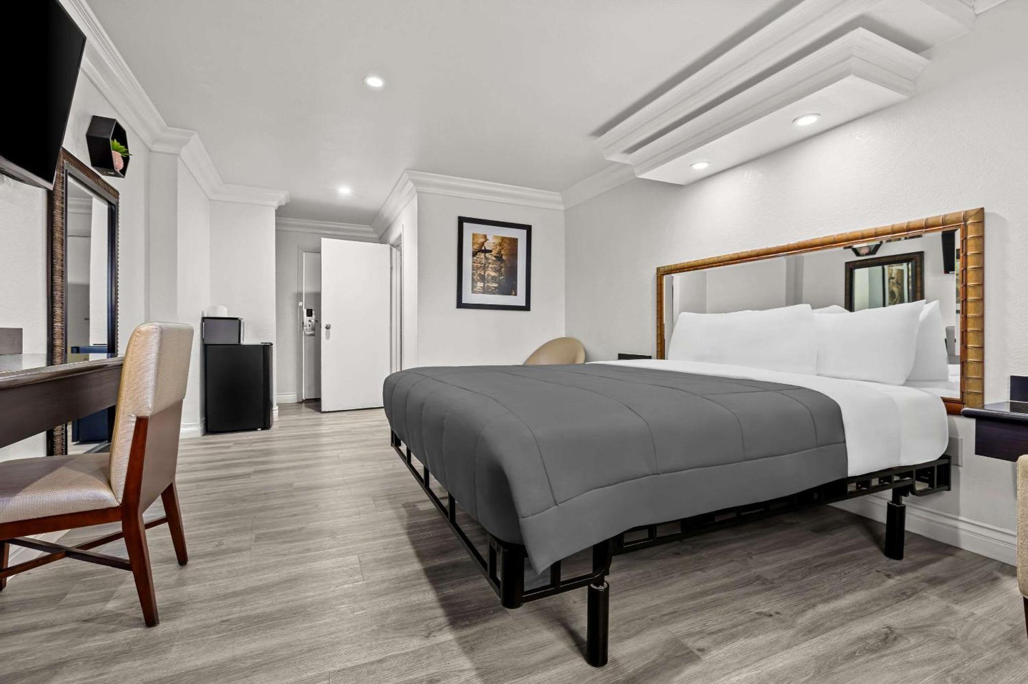 Rodeway Inn Σάντα Άνα Εξωτερικό φωτογραφία