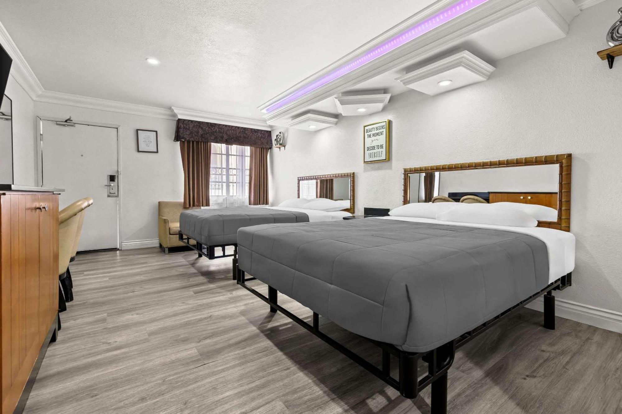 Rodeway Inn Σάντα Άνα Εξωτερικό φωτογραφία